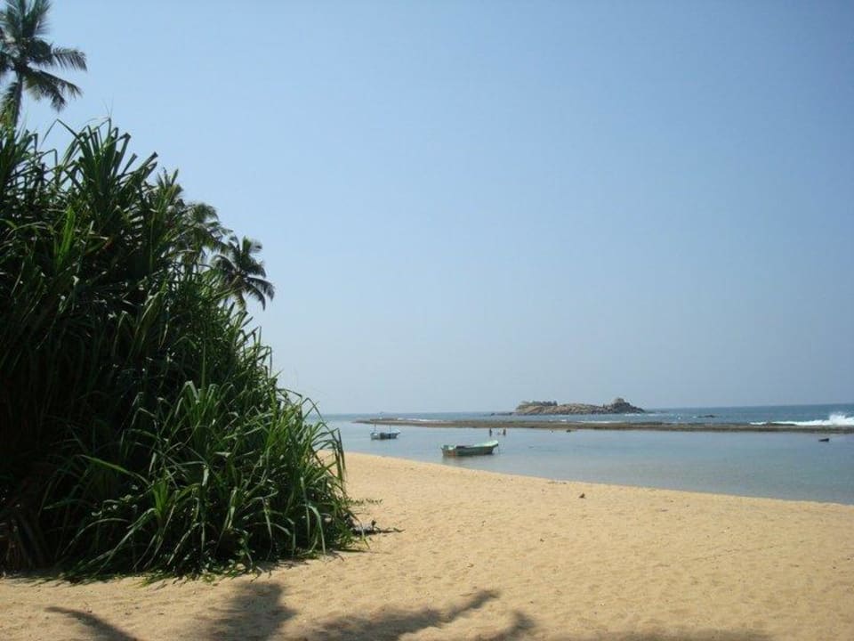 Der Strand um die Ecke Earl’s Reef Beruwala