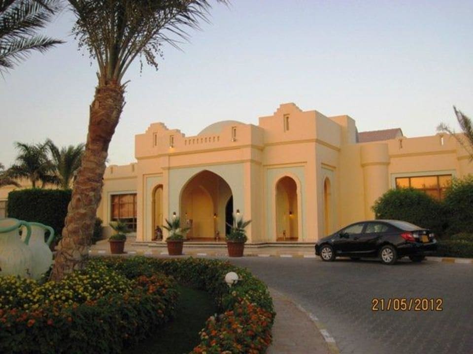 Eingang zum Sea Club Charmillion Gardens Aquapark