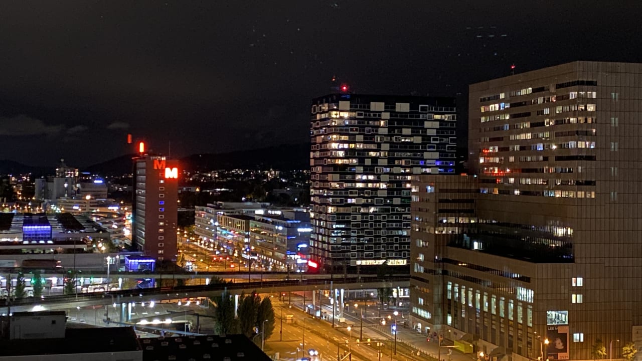 Ausblick Renaissance Zurich Tower Hotel