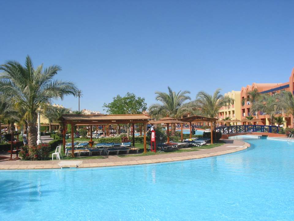 Am Pool Titanic Beach Spa & Aqua Park
