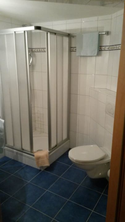 Blick ins Badezimmer Pension Oberreiter Fusch