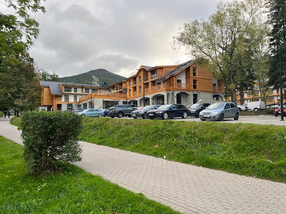 Außenansicht Mövenpick Resort & Spa Karpacz