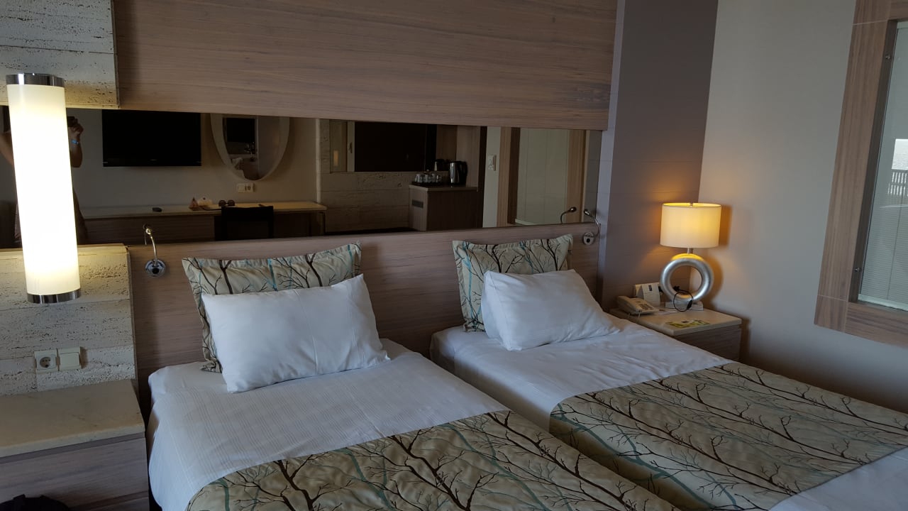 Zimmer Melas Resort Hotel