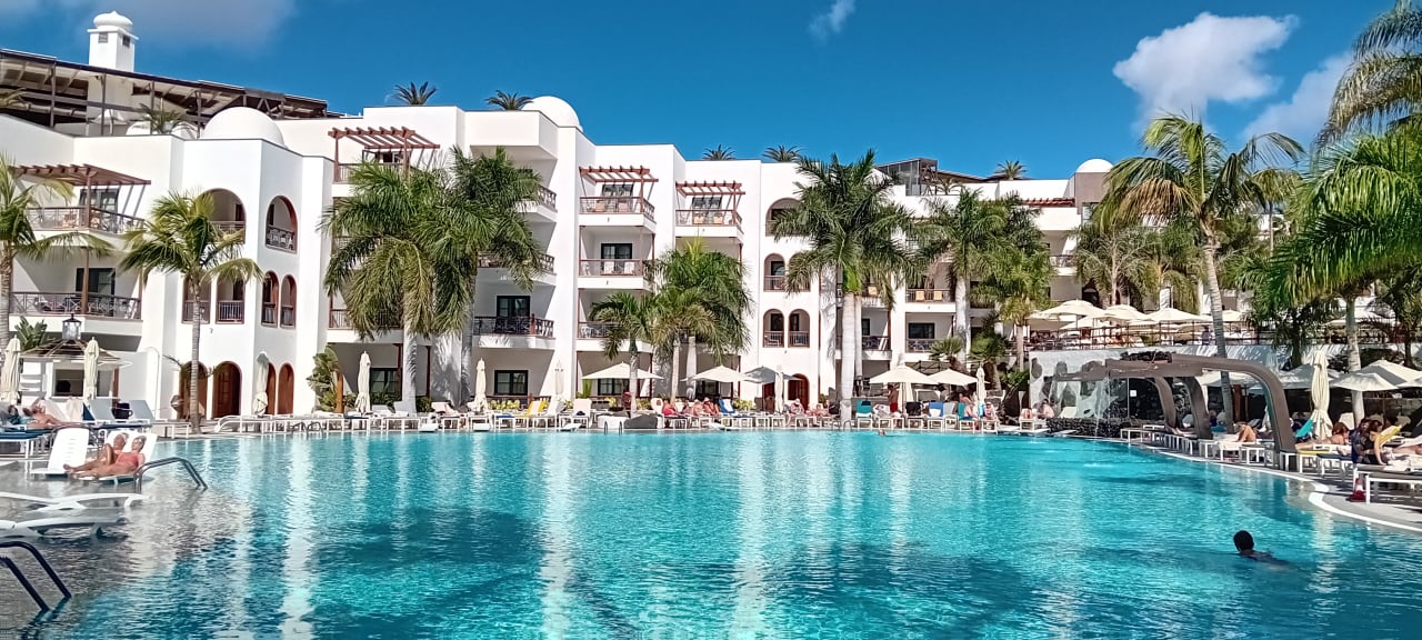 Pool Princesa Yaiza Suite Hotel Resort