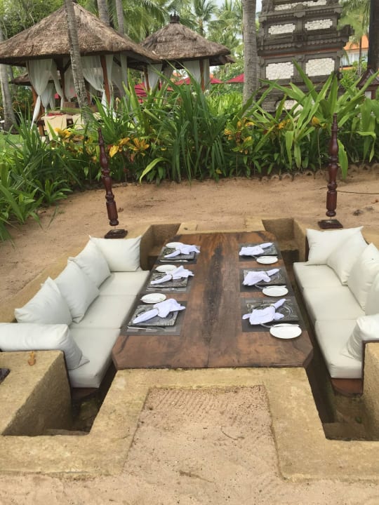 Dinnieren im "Sand" The Laguna A Luxury Collection Resort & Spa