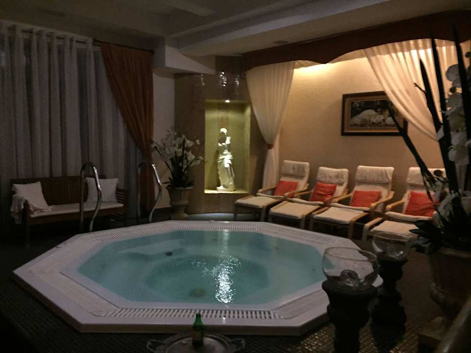 Jacuzzi Hotel SPA Faltom