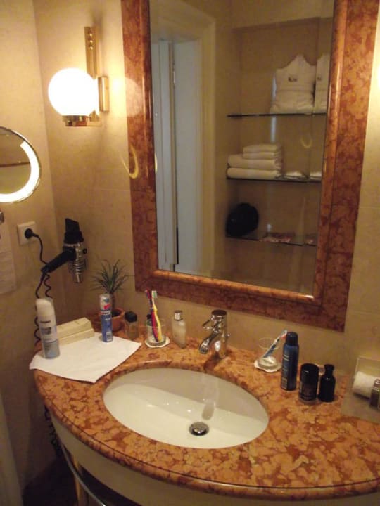 Zimmer Le Palais Art Hotel