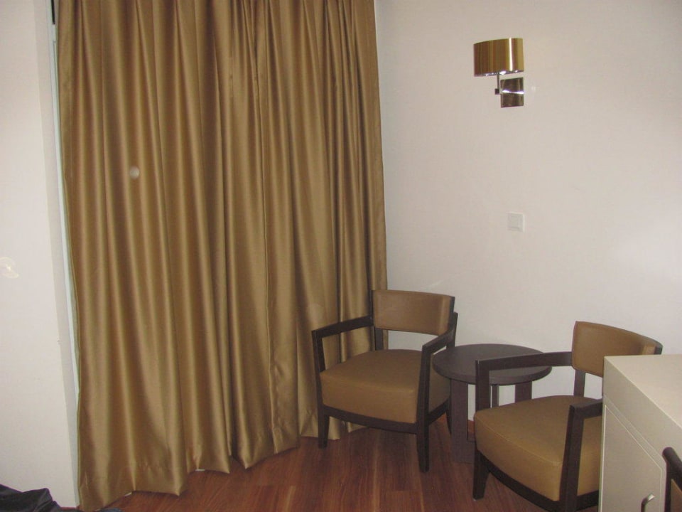 Sitzecke im Zimmer Akka Alinda Hotel