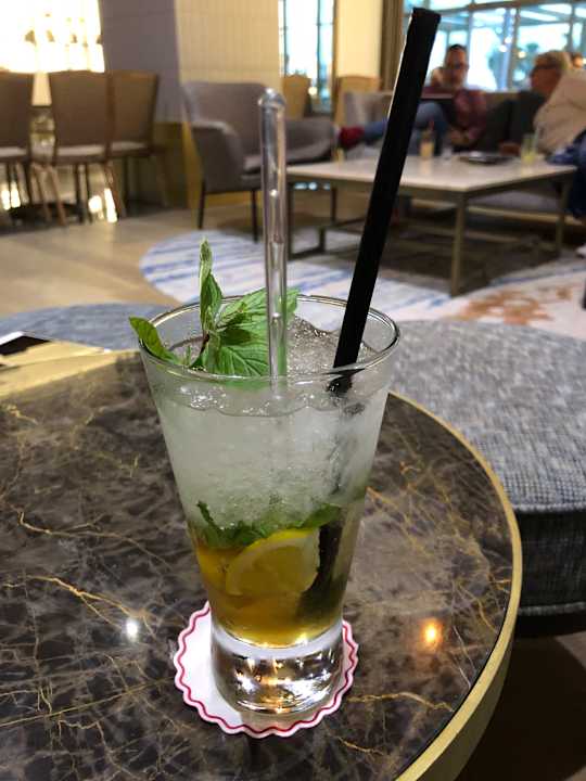 Gastro Acanthus Cennet Barut Collection