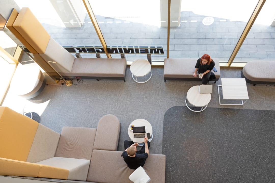 Lobby MEININGER Hotel Bremen Hauptbahnhof