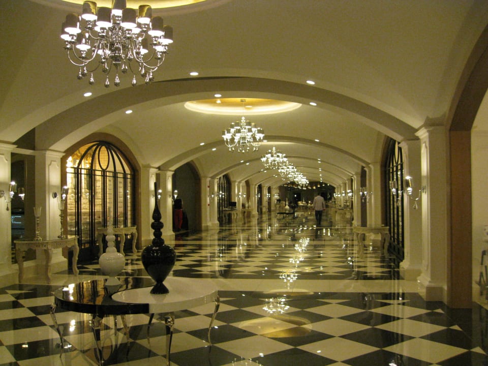 Hal naar restaurants Hotel Delphin Imperial