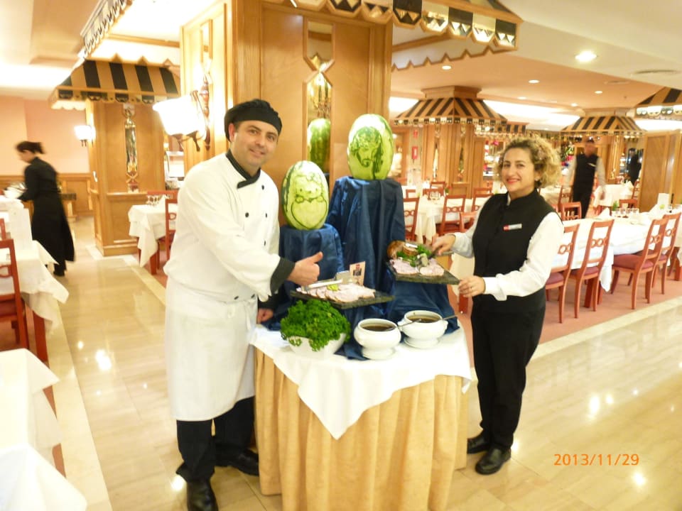 Im Restaurant Riu Festival Hotel Riu Festival