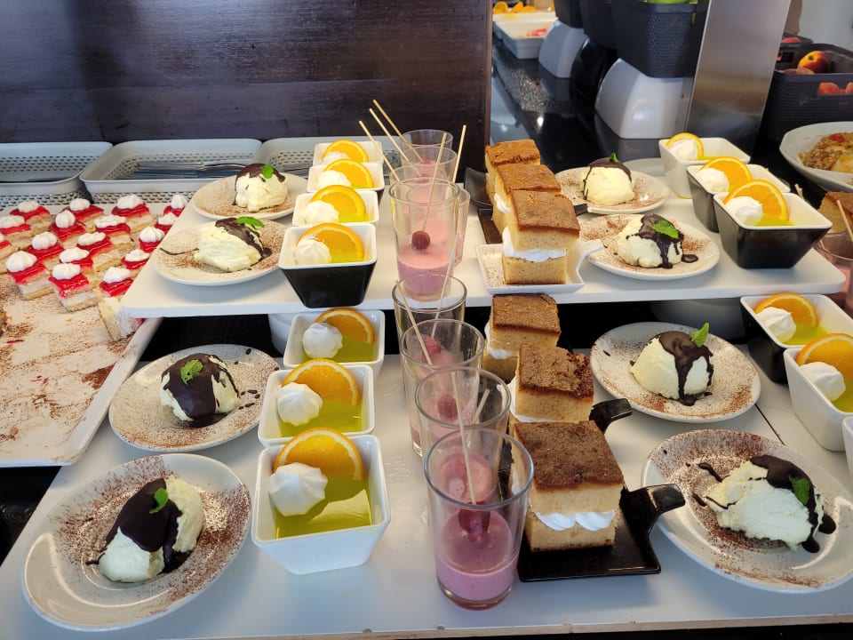 Gastro Gavimar Ariel Chico Club & Resort