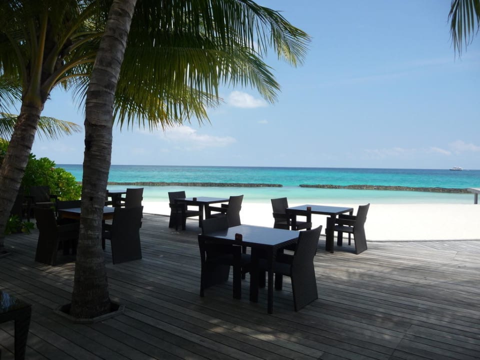 Dhoni Bar Kuramathi Maldives