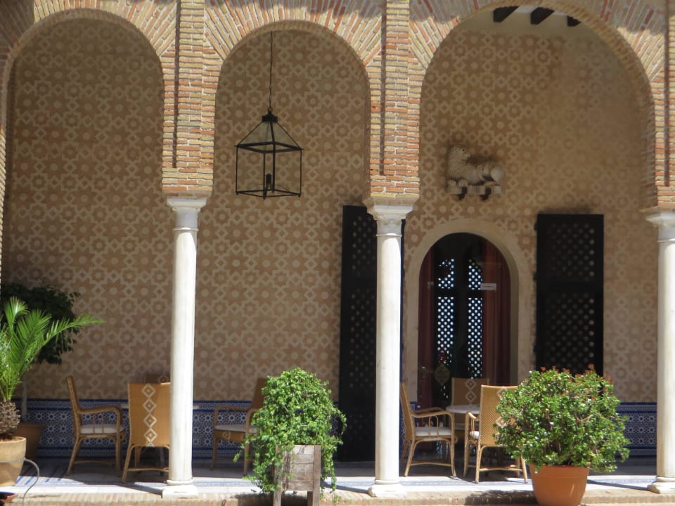 Patio im Parador Hotel Parador de Carmona