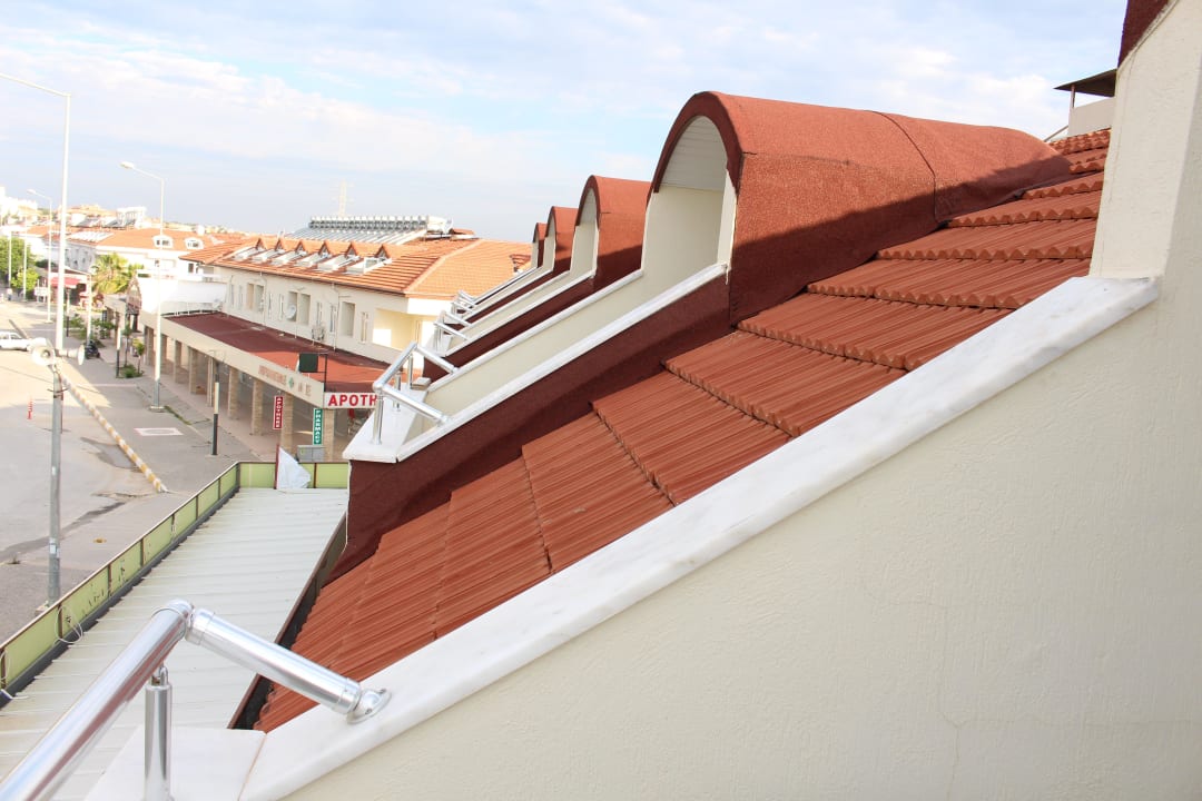 Ausblick aus "Economy" Zimmer Hane Family Resort