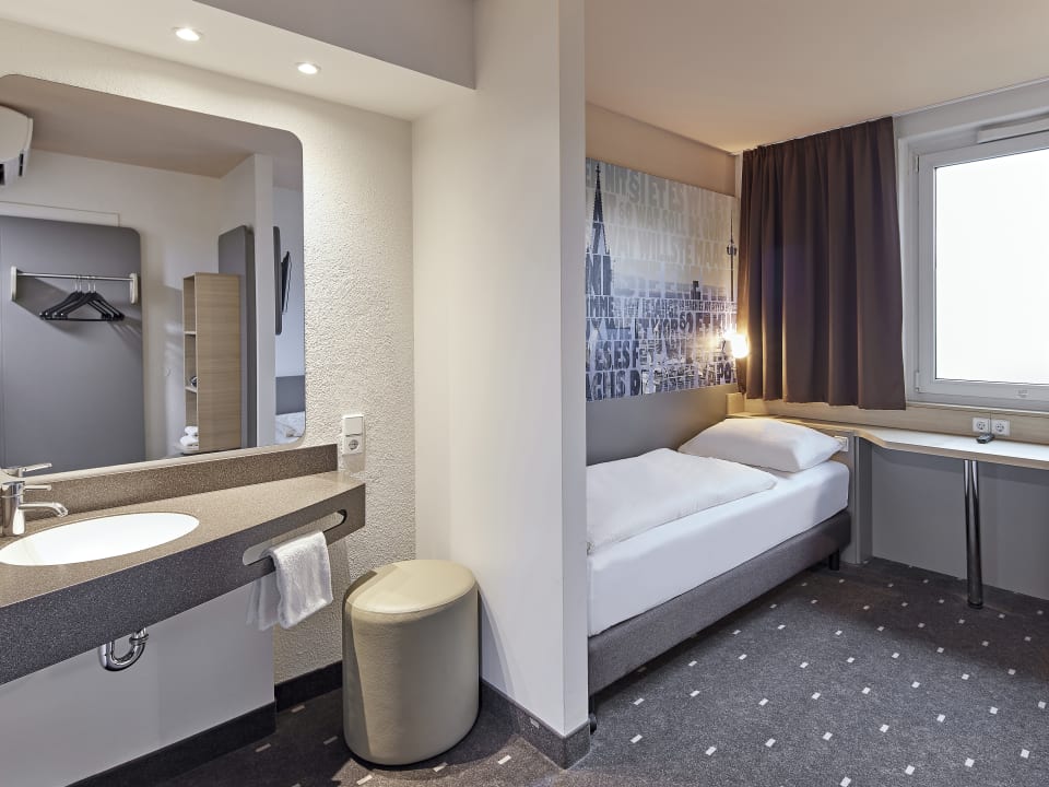Zimmer B&B Hotel Köln-West