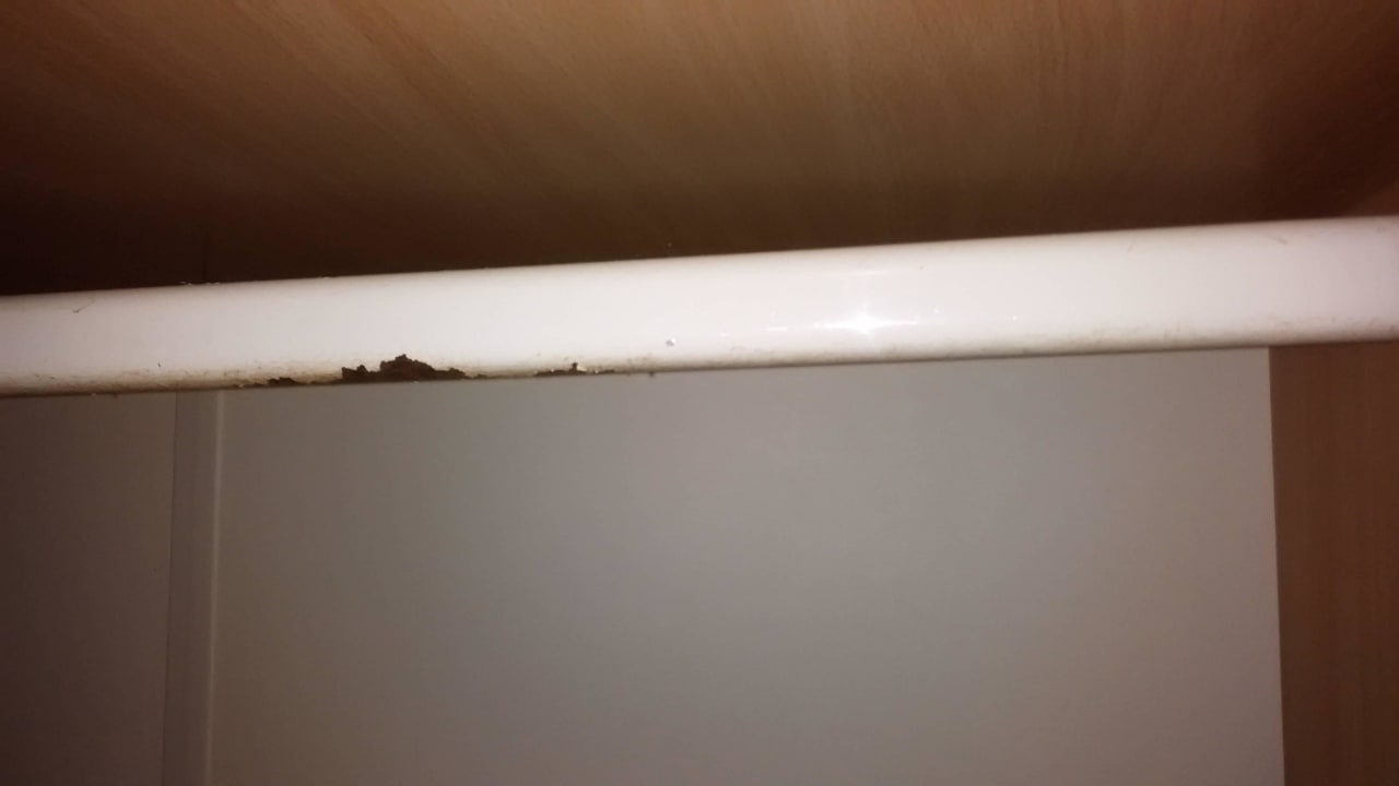 Rost und keine Kleiderbügel  Apartments Jadran
