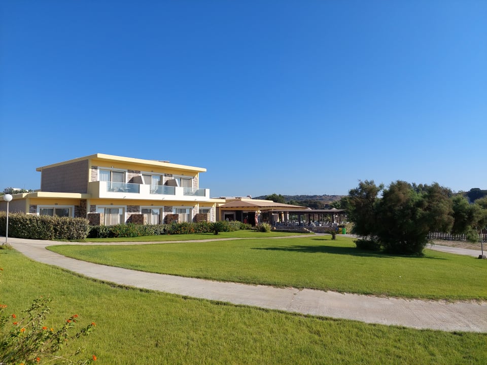 Außenansicht Hotel Kouros Palace