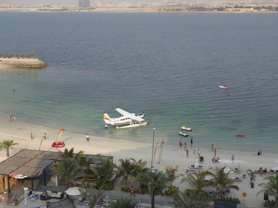 Start des Rundfluges DoubleTree by Hilton Resort & Spa Marjan Island