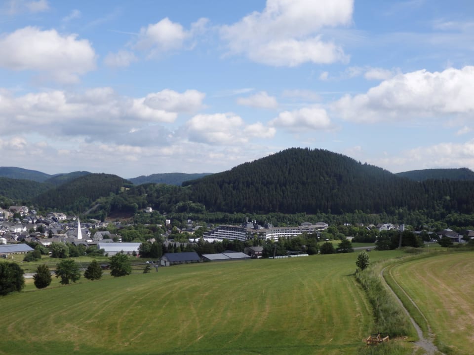 Ausblick von Seilbahn Sauerland Stern Hotel