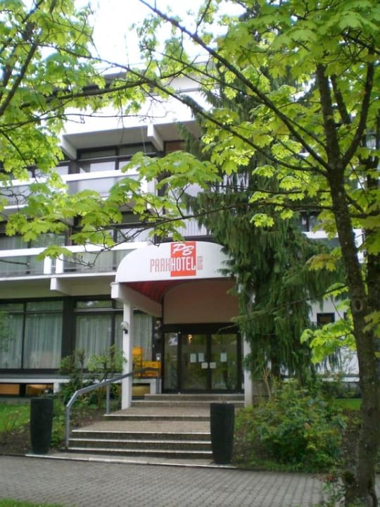 Der Eingang des Hotels  Reichel's Parkhotel