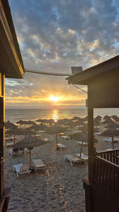 Strand Marhaba Royal Salem