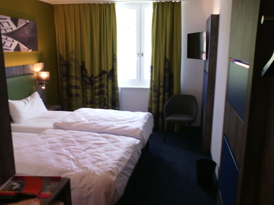 Zimmer ibis Styles Tubingen