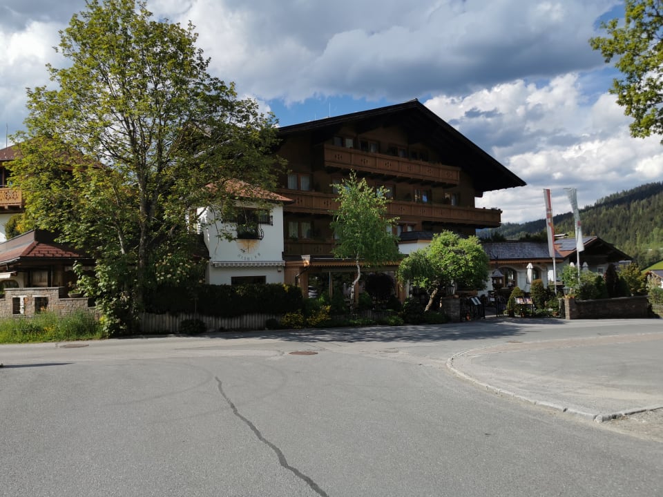 Außenansicht Hotel Tirolerhof