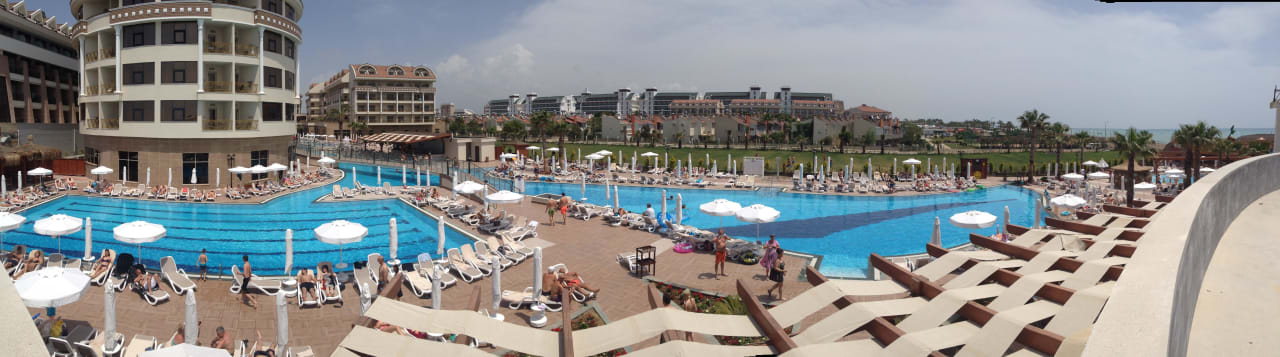 Vom Ampitheater Kirman Belazur Resort & Spa