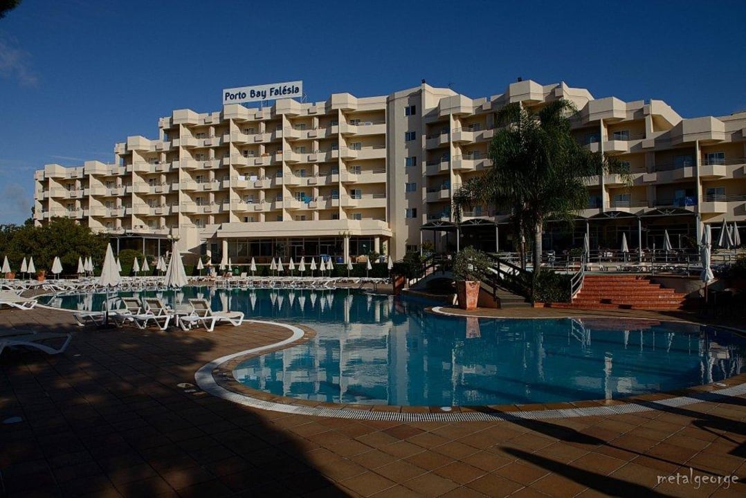 Pool morgens PortoBay Falésia