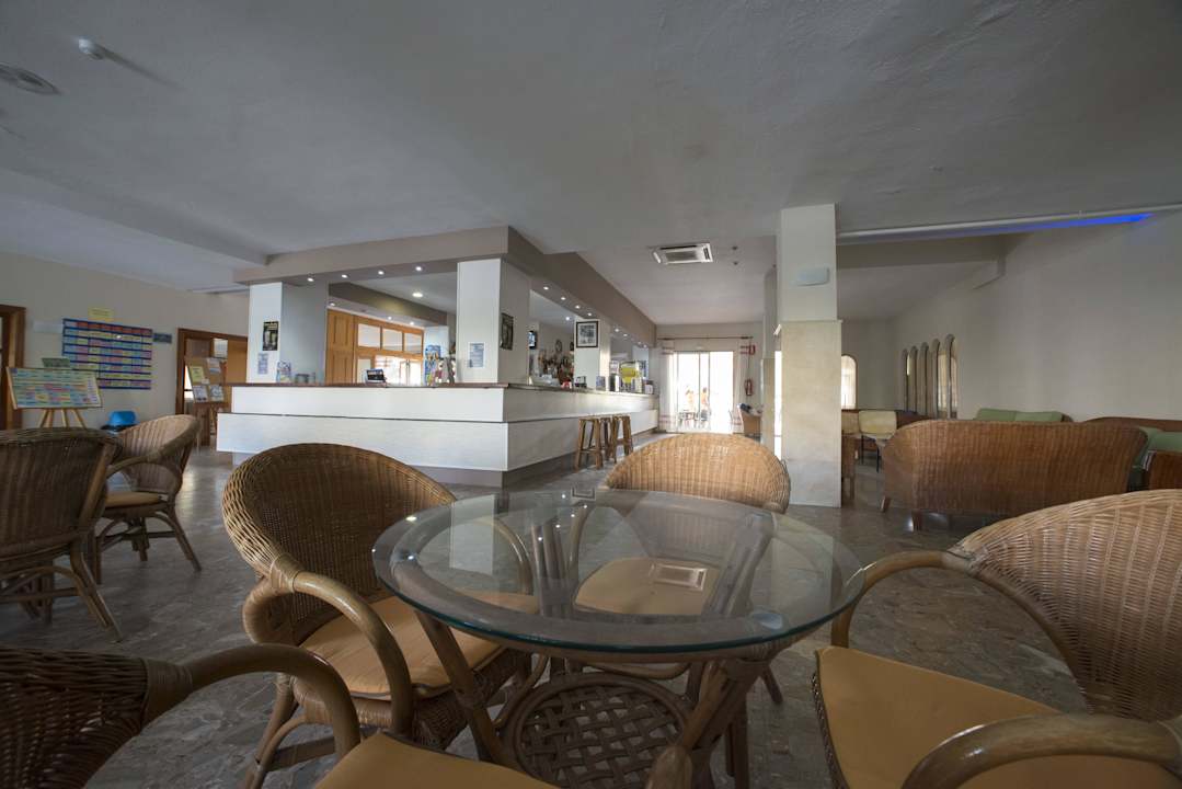 Cafetería Hotel Tres Anclas