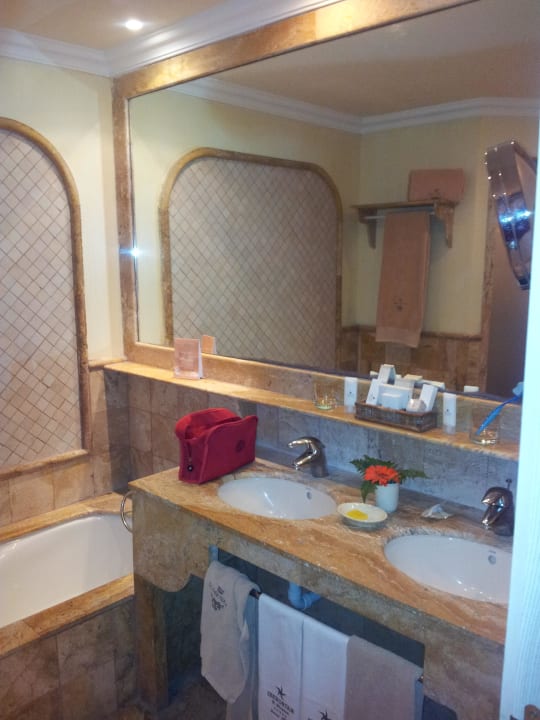 Bad JOIA El Mirador by Iberostar