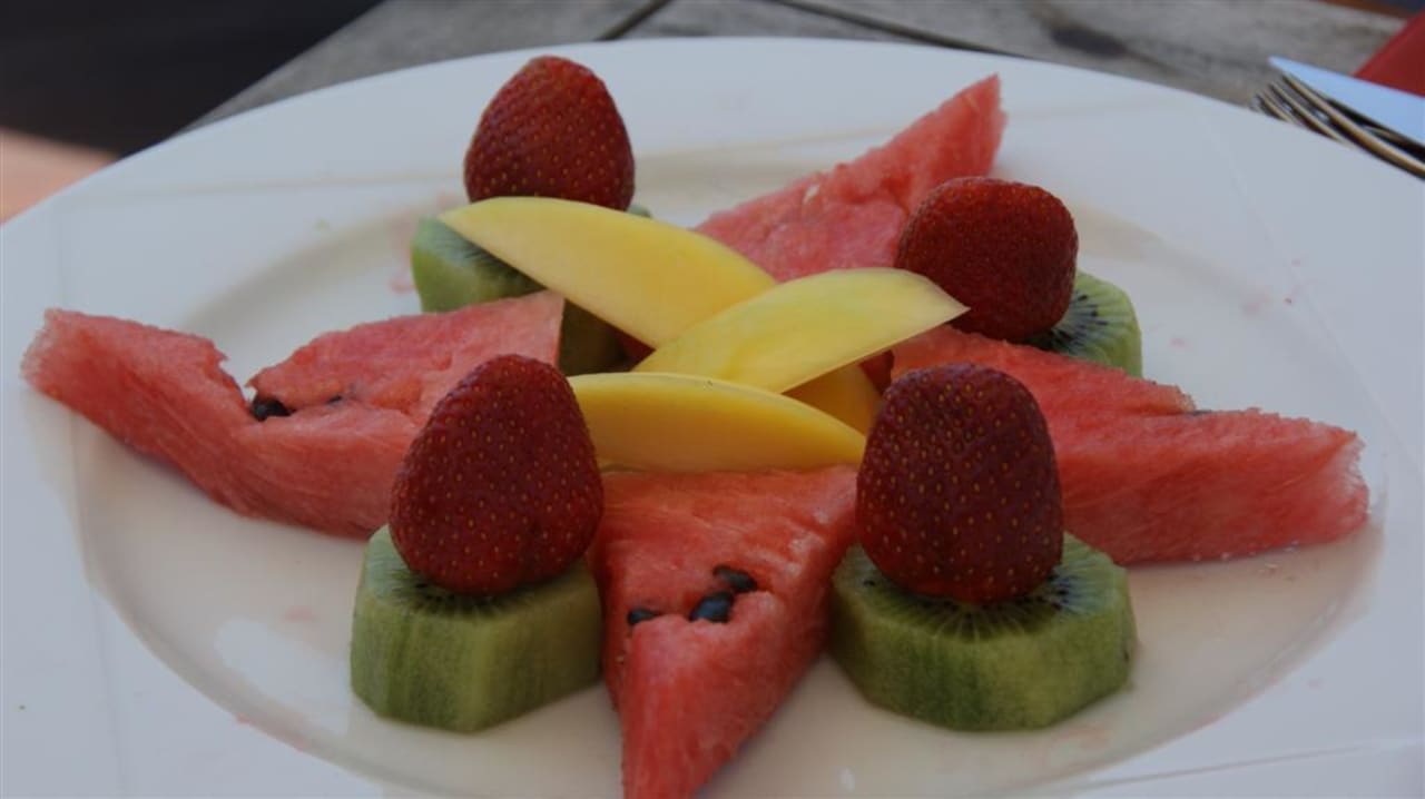Service am Pool IC Hotels Green Palace & Villas