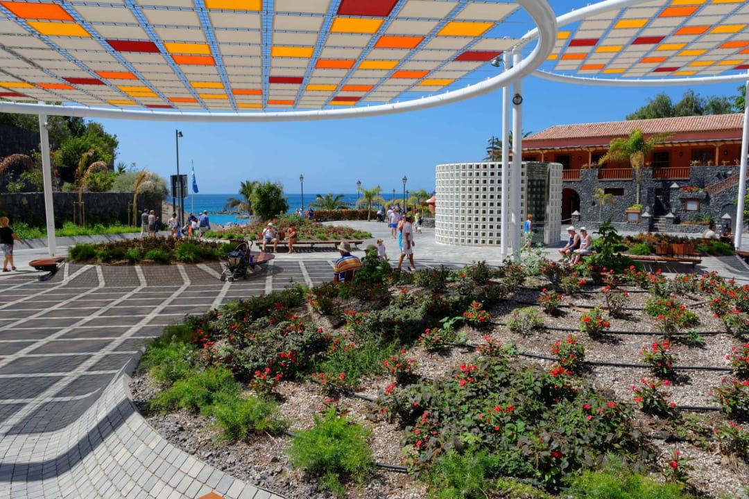 Platz vor dem Strandausgang Gran Tacande Wellness & Relax Costa Adeje