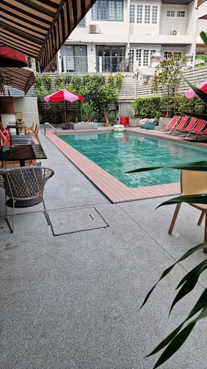Pool Josh Hotel