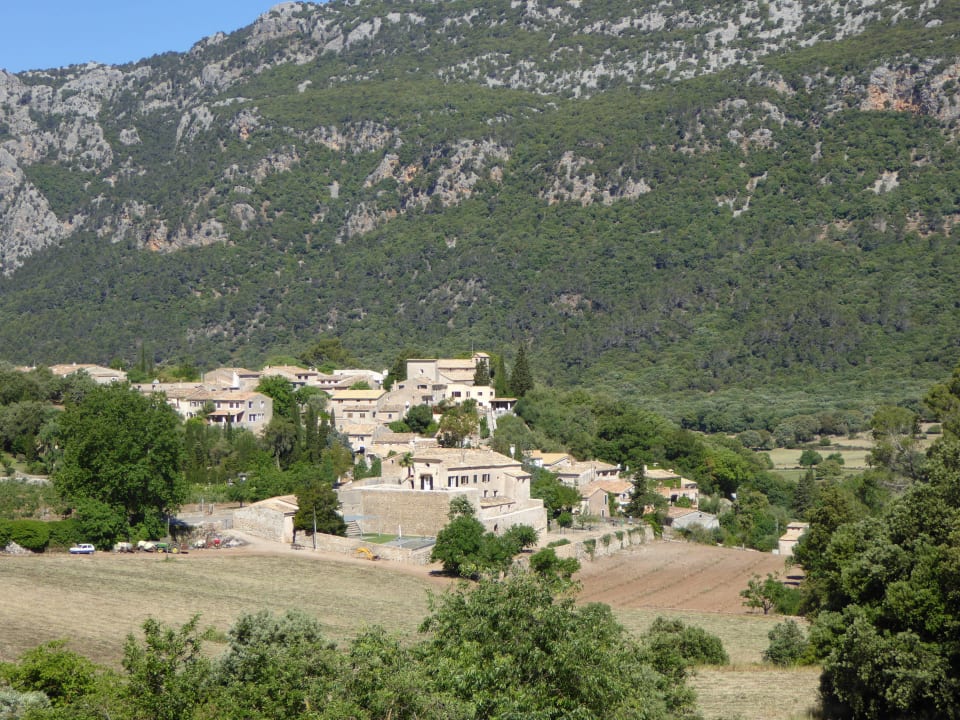 Blick auf das Dorf Orient Hotel Nou Dalt Muntanya