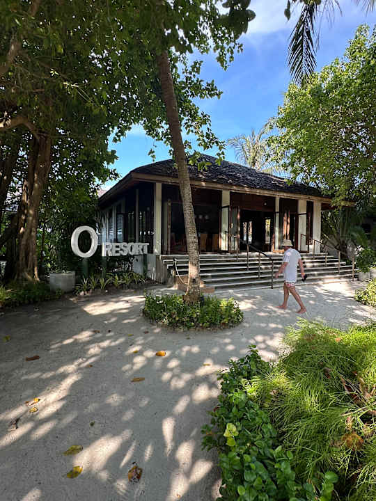 Lobby Kuredu Island Resort & Spa