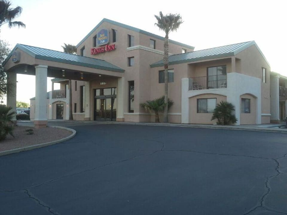 Hotel Lobby Eingang  Best Western Plus Hotel Kings Inn & Suites