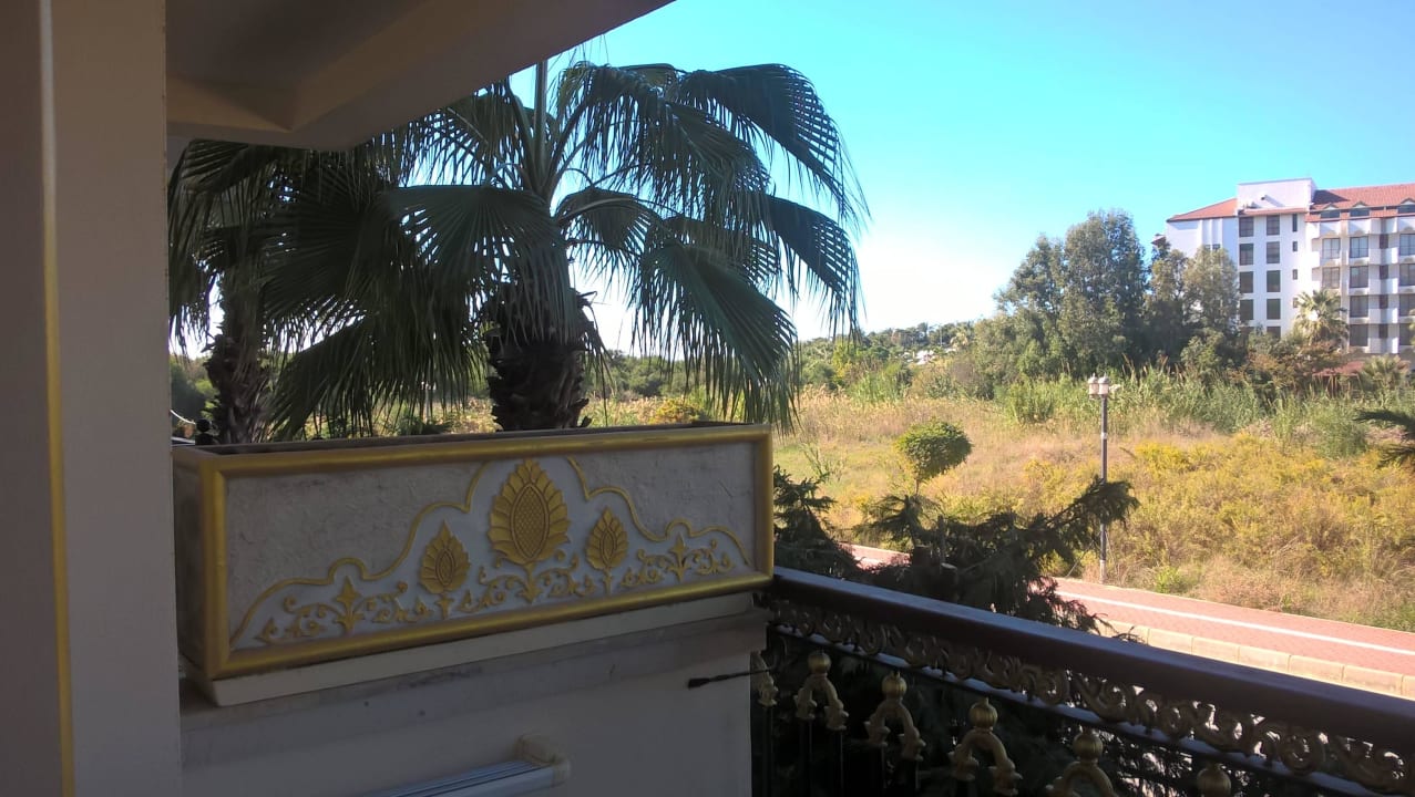 Ausblick vom Landblickzimmer Diamond Excellence Resort & Spa