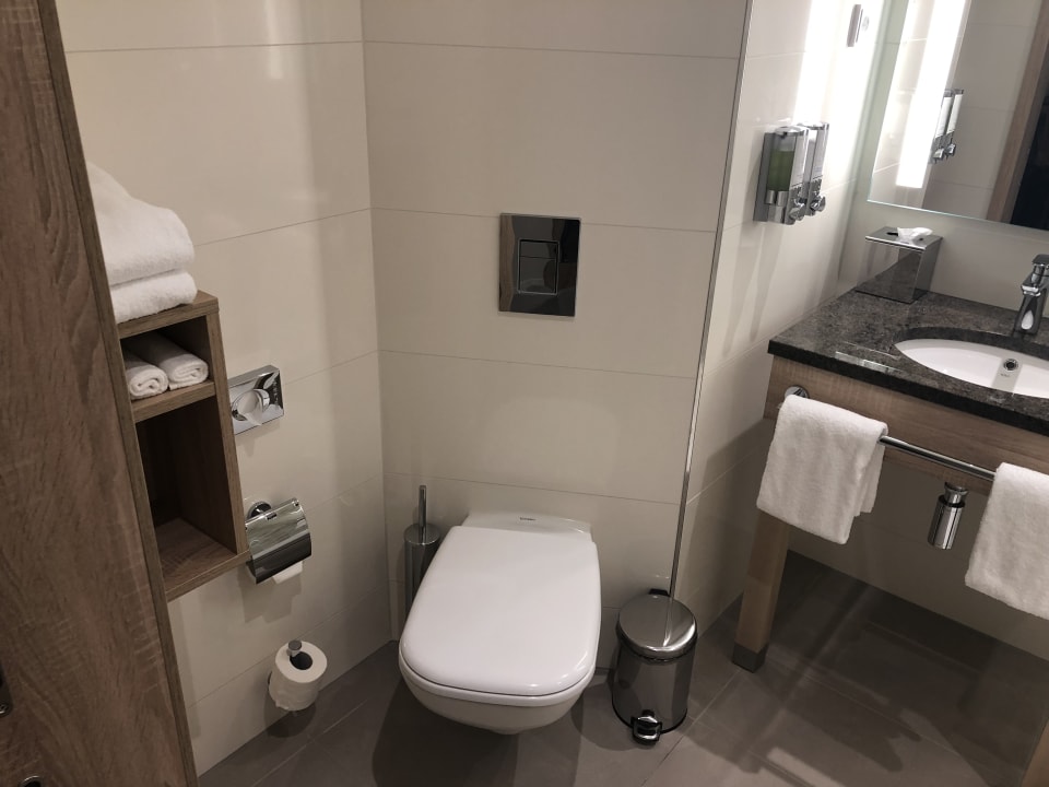 Zimmer Hampton By Hilton Frankfurt Airport