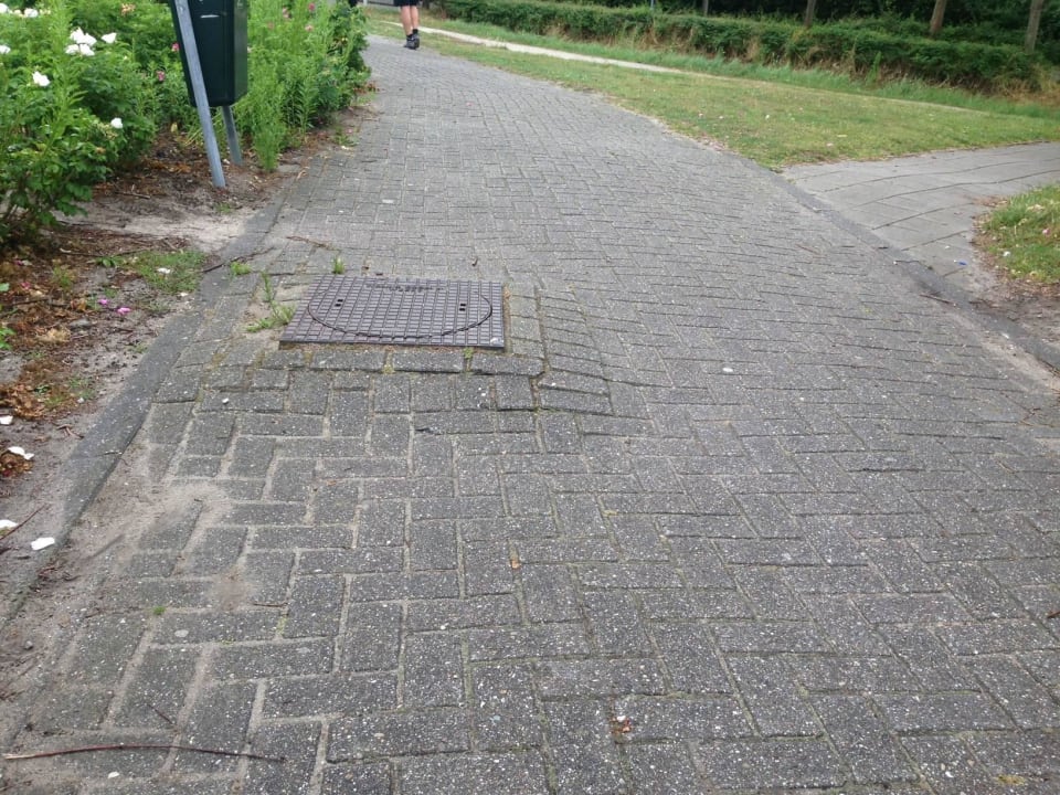 Holpriger Weg zum Schwimmbad Roompot Vakantiepark Hof Domburg