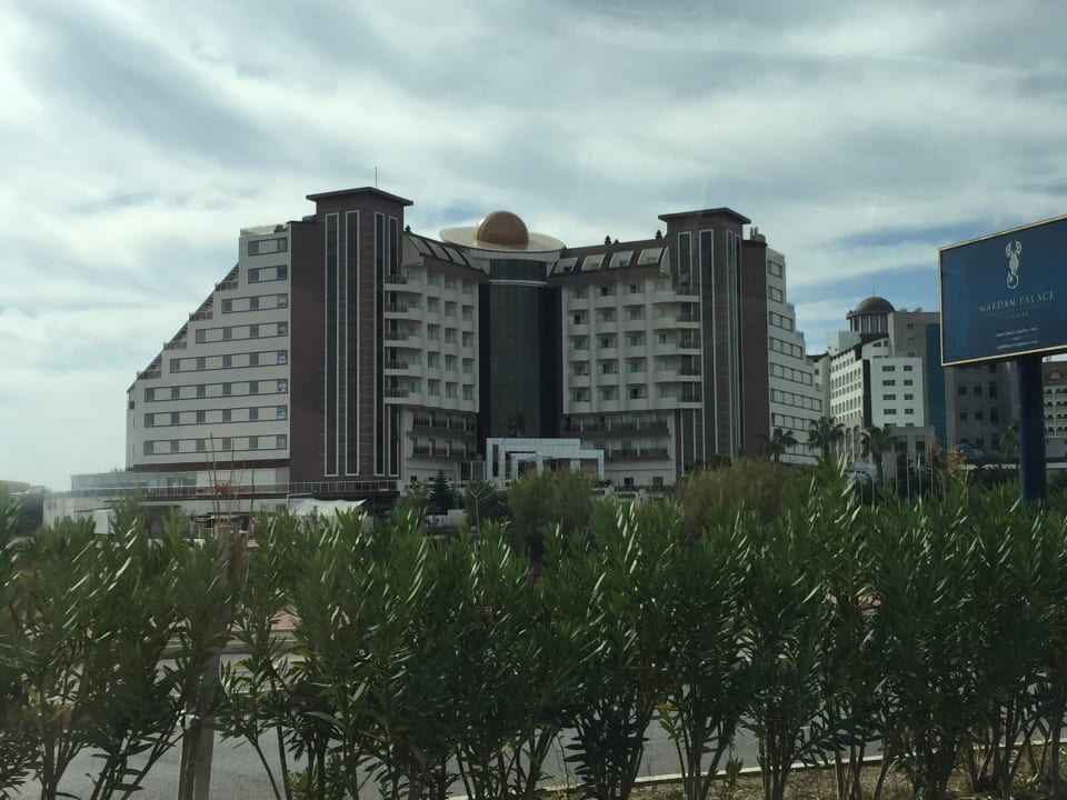 Foto Aussenansicht Saturn Palace Resort Hotel