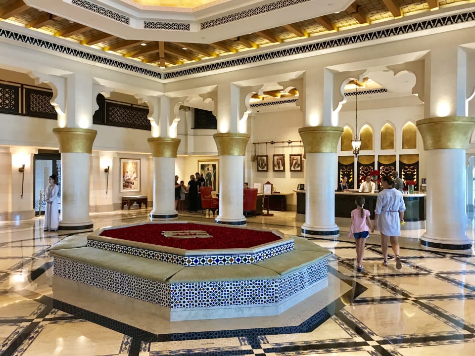 Lobby Jumeirah Mina Al Salam
