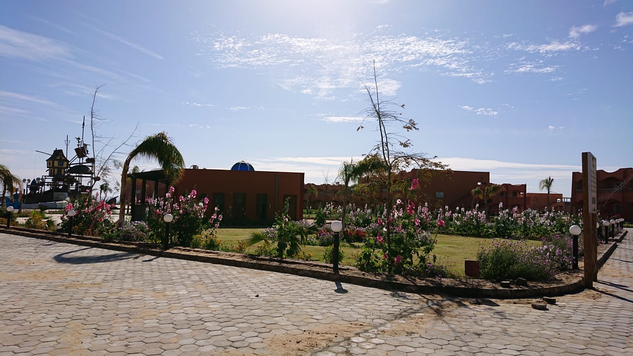 Gartenanlage Three Corners Happy Life Beach Resort