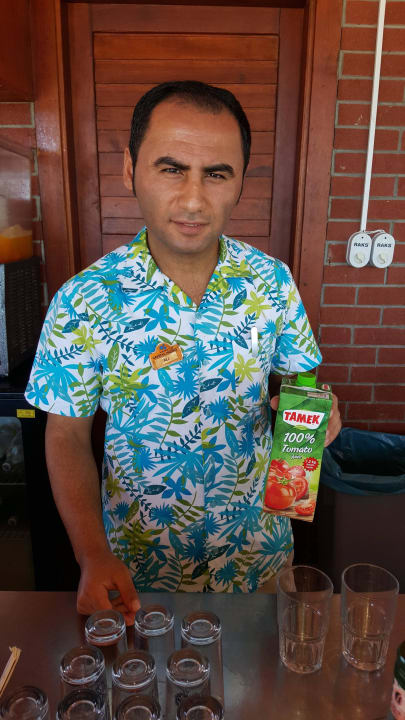 Ali - Poolbarmann Diamond Excellence Resort & Spa