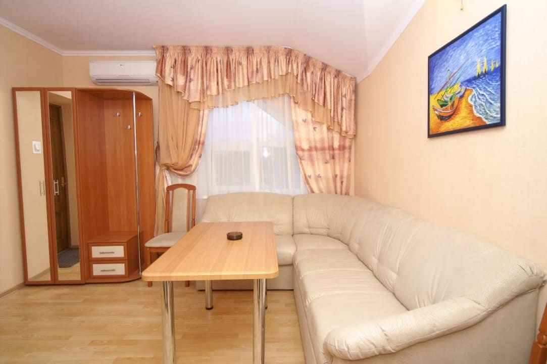 Полулюкс - гостиная Guesthouse Fregat / Гостевой дом Фрегат
