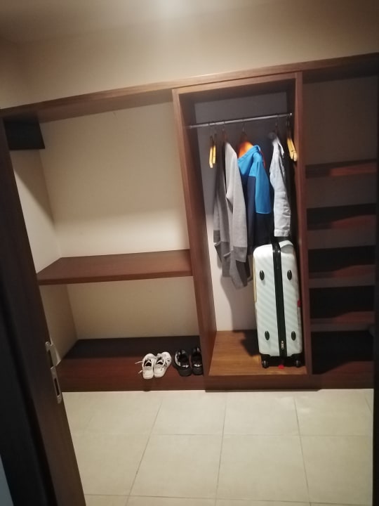 Zimmer Kamelya Aishen Club