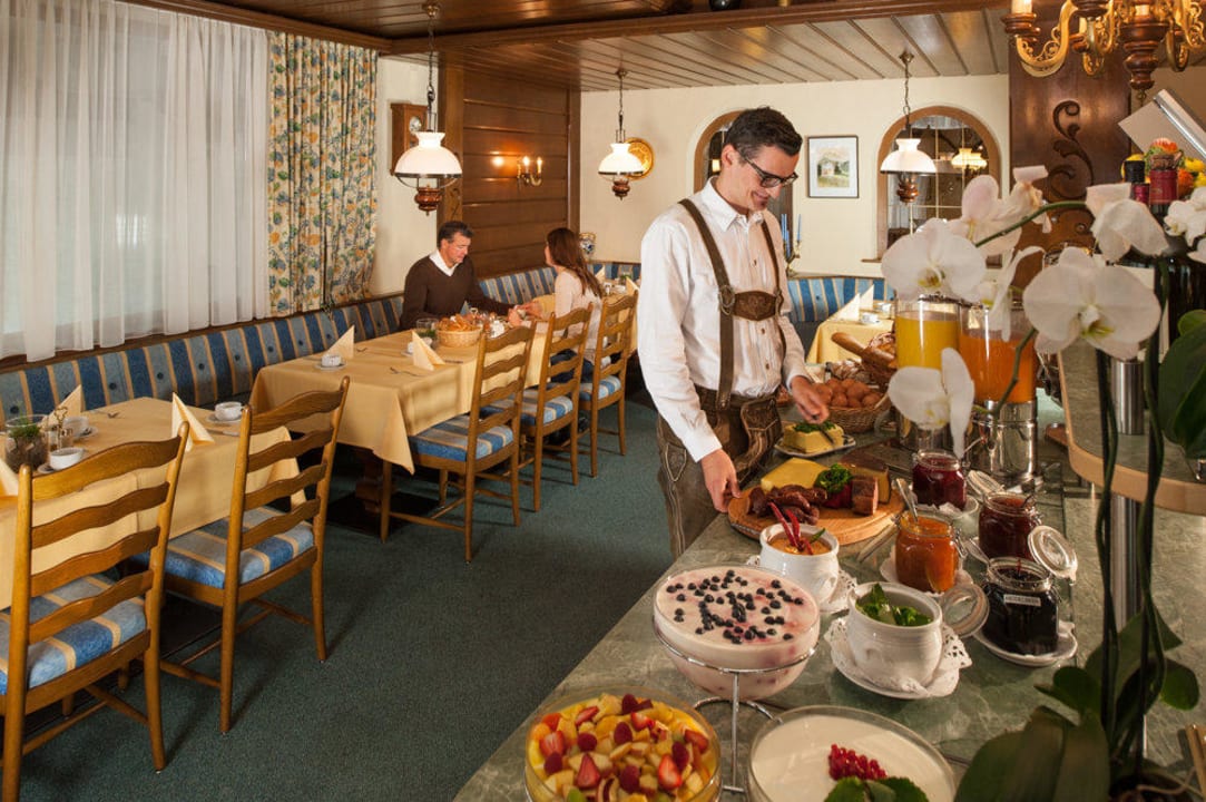 Frühstück Hotel Alpina