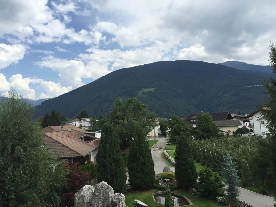 Ausblick vom Balkon Mineralienhotel Natznerhof